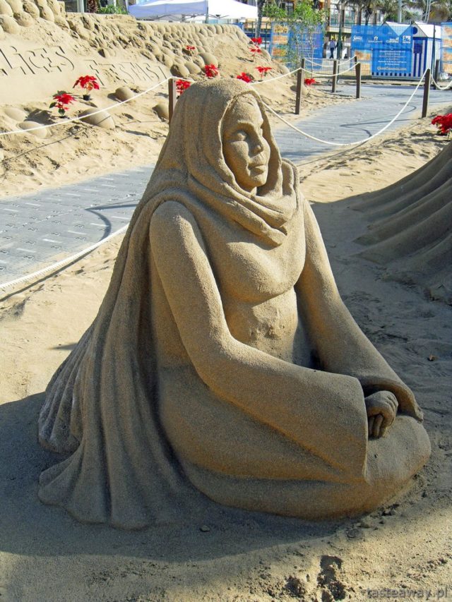 Gran Canaria, Las Canteras, Nativity scene made from sand